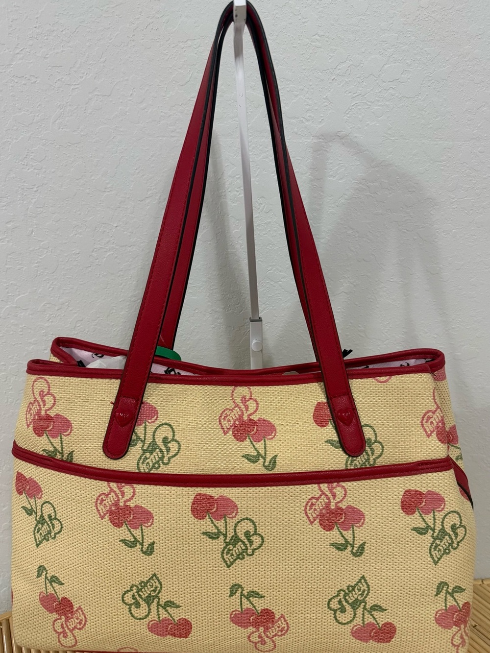 NWT Juicy Couture JUICY PARADISE Cherry Tote Bag Cherry Heart Bag Charm - Picture 2 of 8
